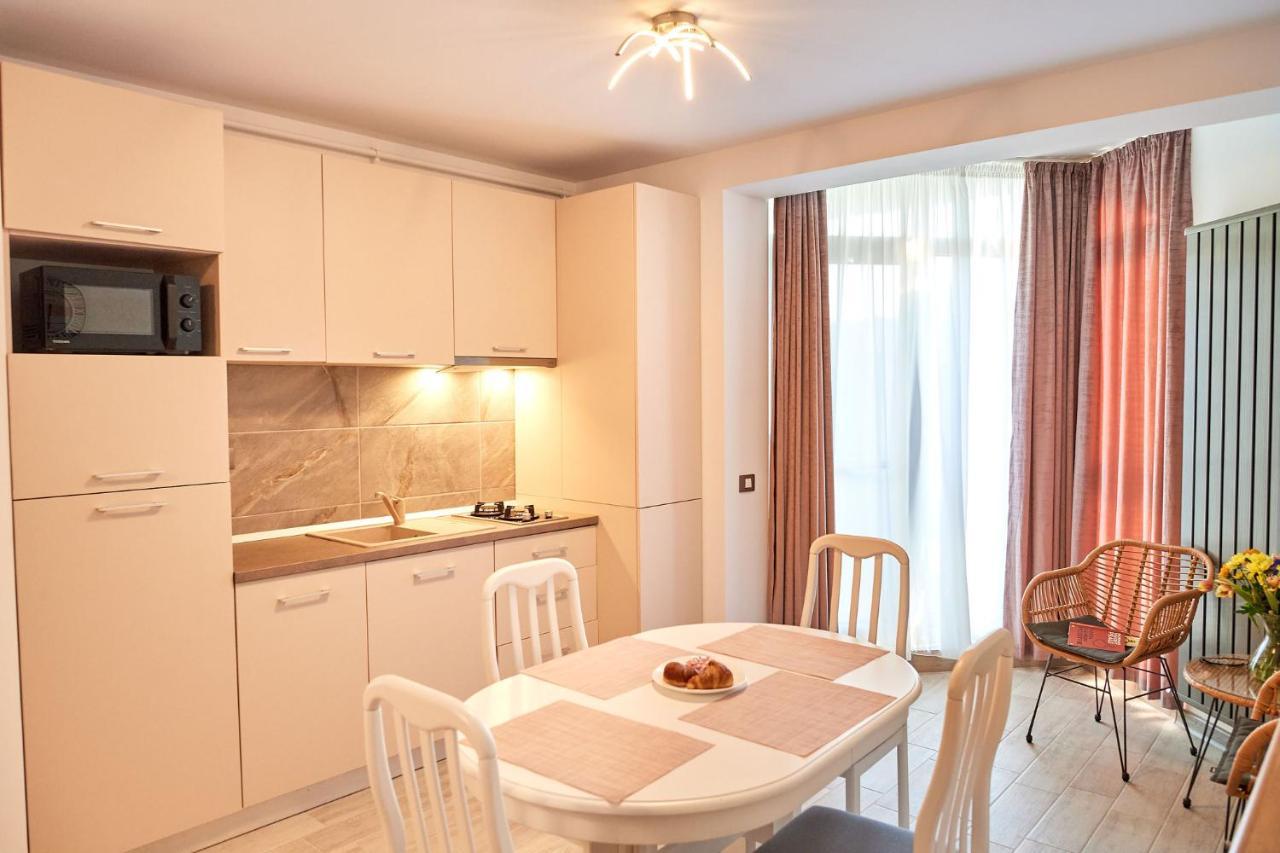 Blu Sea View Apartment - Spa Pools Beach Resort Мамая Екстериор снимка