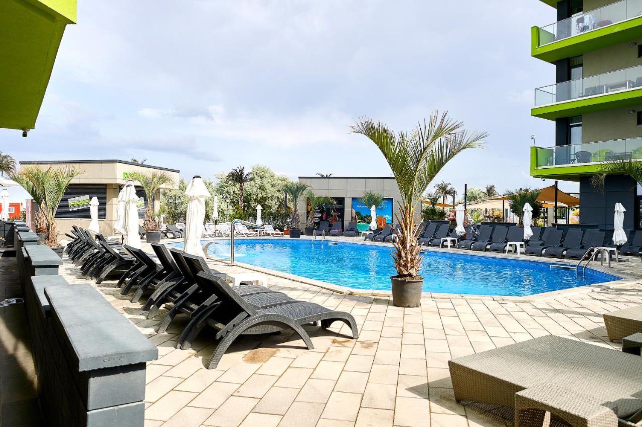 Blu Sea View Apartment - Spa Pools Beach Resort Мамая Екстериор снимка