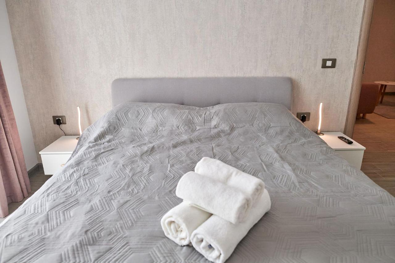 Blu Sea View Apartment - Spa Pools Beach Resort Мамая Екстериор снимка