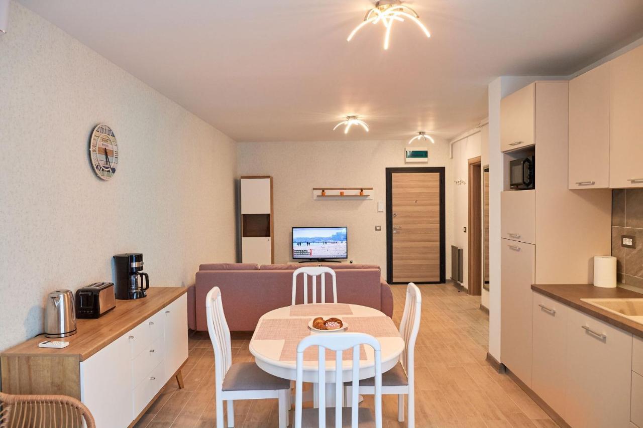 Blu Sea View Apartment - Spa Pools Beach Resort Мамая Екстериор снимка